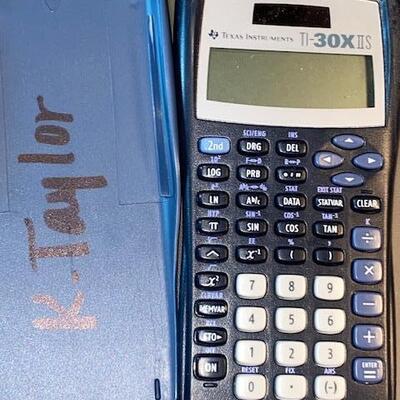 Lot 416 - graphing calculators
