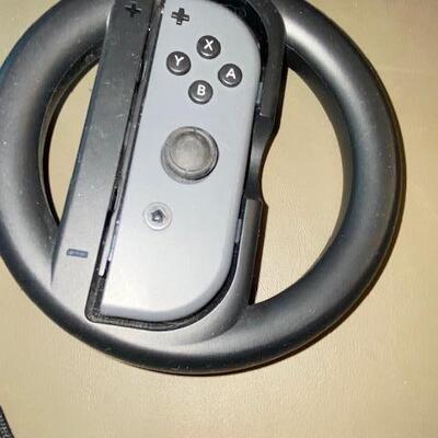 Lot Nintendo Switch controllers
