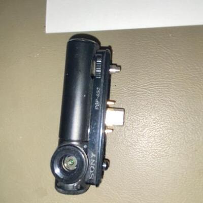 Lot 419 - PSP items