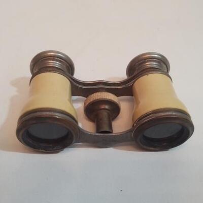 30 - Opera Glasses