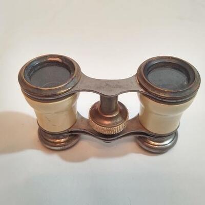 30 - Opera Glasses