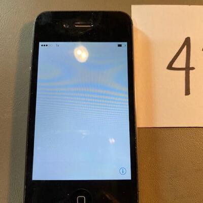 Lot 422 - iPhone 4S