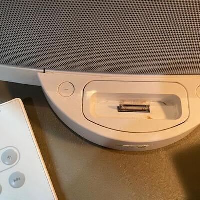 Lot 423 - Bose Sound Dock