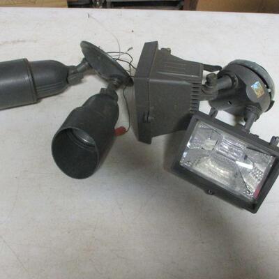 Lot 41 - Flood Lights