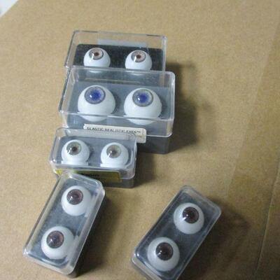 Lot 48 - Glastic Realistic Acrylic Doll Eyes
