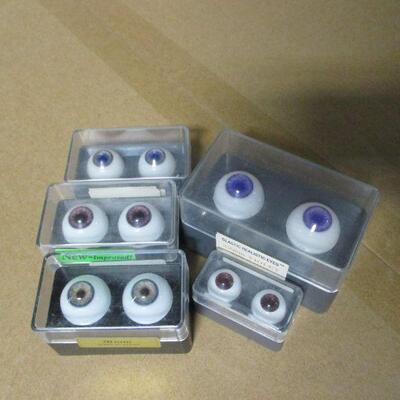 Lot 50 - Glastic Realistic Acrylic Doll Eyes