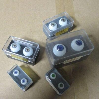 Lot 52 - Glastic Realistic Acrylic Doll Eyes