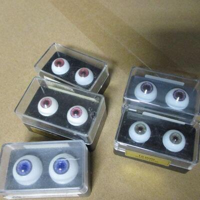 Lot 54 - Glastic Realistic Acrylic Doll Eyes