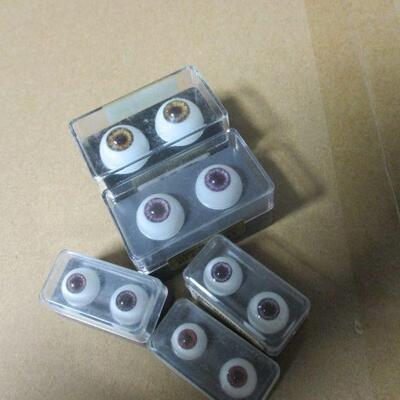 Lot 58 - Glastic Realistic Acrylic Doll Eyes