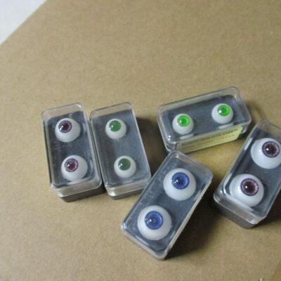 Lot 59 - Glastic Realistic Acrylic Doll Eyes