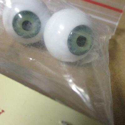 Lot 60 - Tallina's Doll Supplies Acrylic Eyes