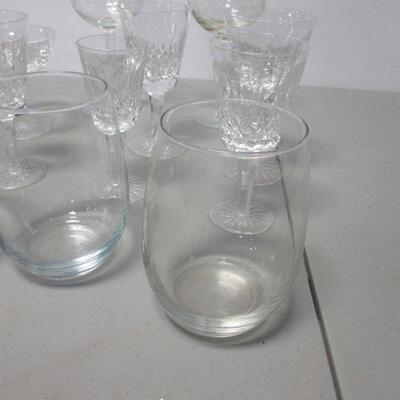 Lot 63 - Crystal Wine & Drinking Glasses
