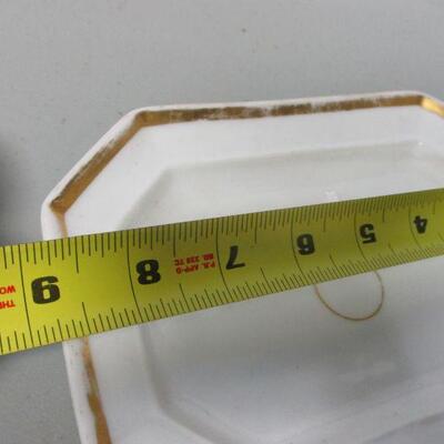 Lot 64 - Decorative Gold Trimmed Chinaware