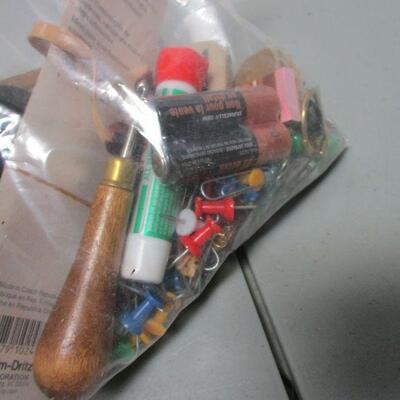 Lot 96 - Sewing Container & Accessories 