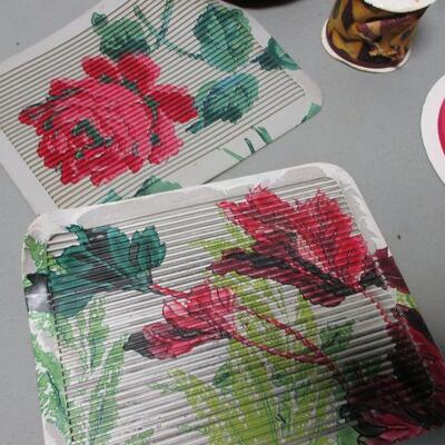 Lot 96 - Sewing Container & Accessories 