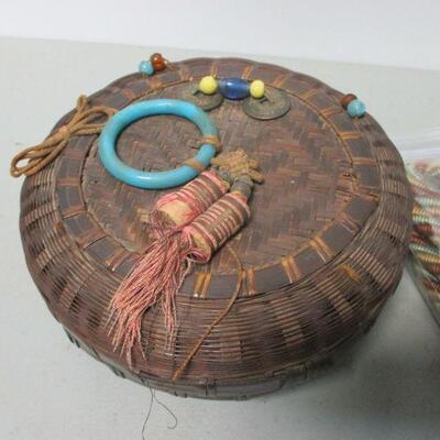 Lot 96 - Sewing Container & Accessories 