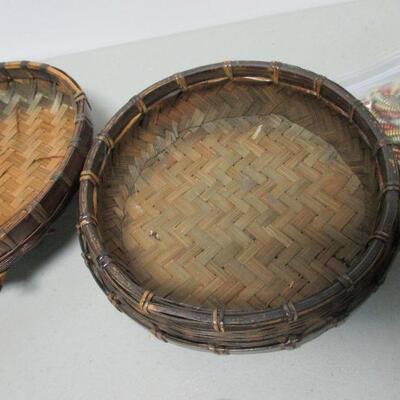 Lot 96 - Sewing Container & Accessories 