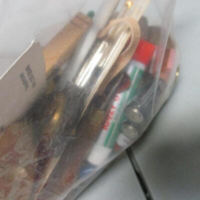 Lot 96 - Sewing Container & Accessories 