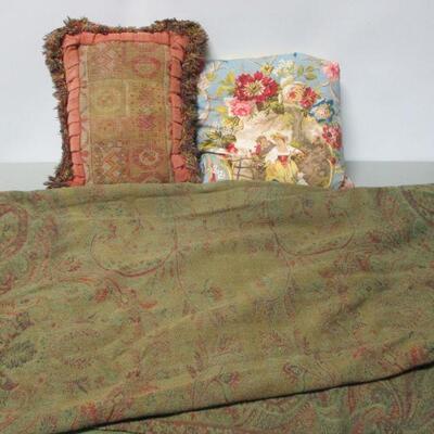 Lot 98 - Whitney Rugs & Carpets Scala Collection & Pillows 