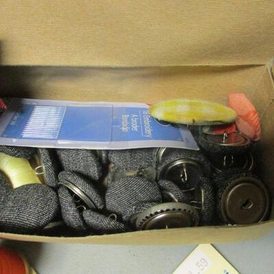 Lot 99 - Sewing Accessories 