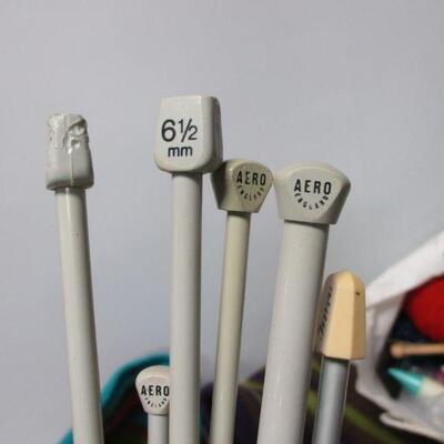 Lot 101 - Crochet Yarn & Accessories 