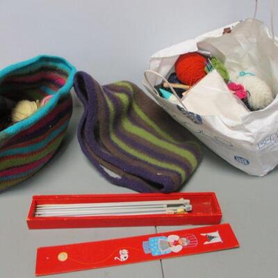 Lot 101 - Crochet Yarn & Accessories 