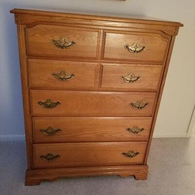 46 - 5 Drawer Chest of Drawers