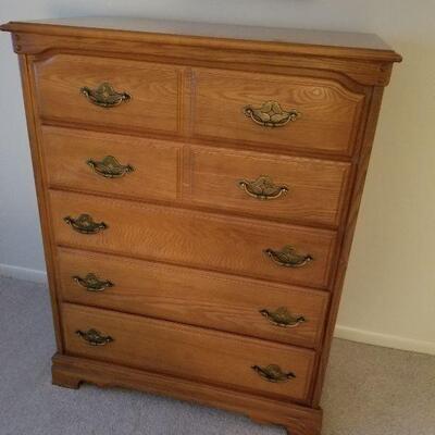 46 - 5 Drawer Chest of Drawers