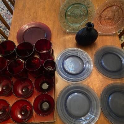 D565 Lot of Colored Red Glassware 