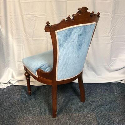 Lot 7 - Antique Victorian Parlor Chair LOCAL PICK UP ONLY