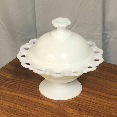 Lot 18 - Anchor Hocking Lace Edge Covered Candy Dish