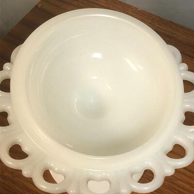 Lot 18 - Anchor Hocking Lace Edge Covered Candy Dish