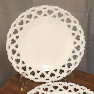 Lot 19 - Westmoreland Doric Milk Glass Plates