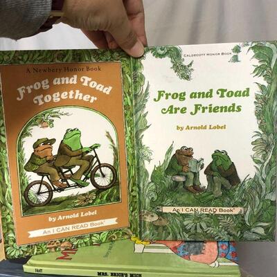 Lot 85 - 17 Children's Story Books