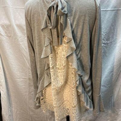 Umgee Light Heather Grey Ruffle & Lace Open Back Bell Cuff Tunic Size XL YD#020-1220-02040