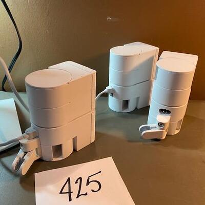 Lot 425 - Bose speakers