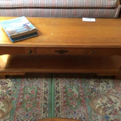 C621 Vintage Colonial Style Coffee Table with books 