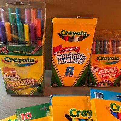 Lot 427 - Crayola lot