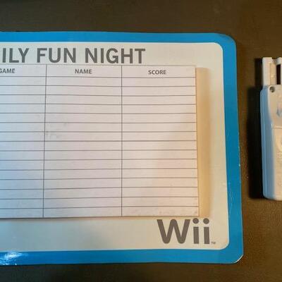 Lot 432 - Wii items