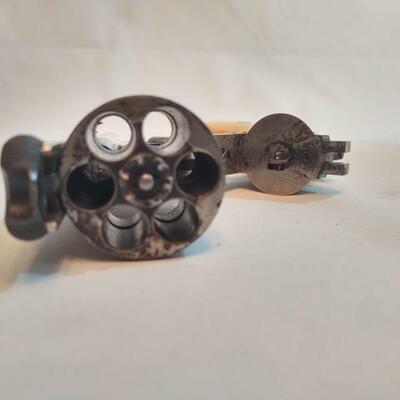 58 - Smith & Wesson Revolver