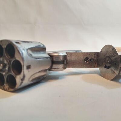 58 - Smith & Wesson Revolver