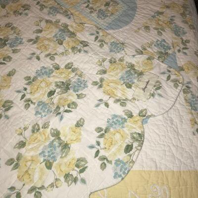 Twin size comforter - Shabby Chic