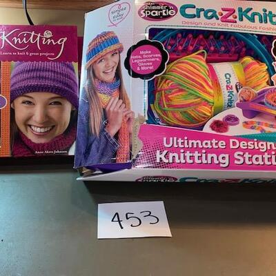 Lot 453 - knitting items