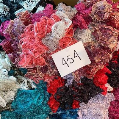Lot 454 - scarf lot