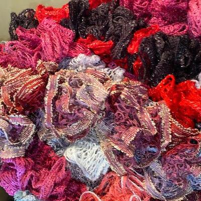 Lot 454 - scarf lot