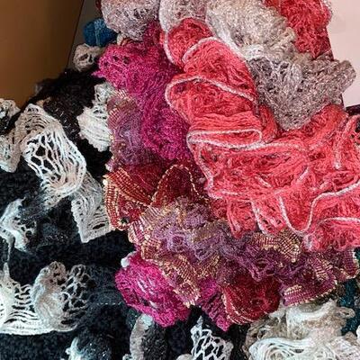 Lot 454 - scarf lot