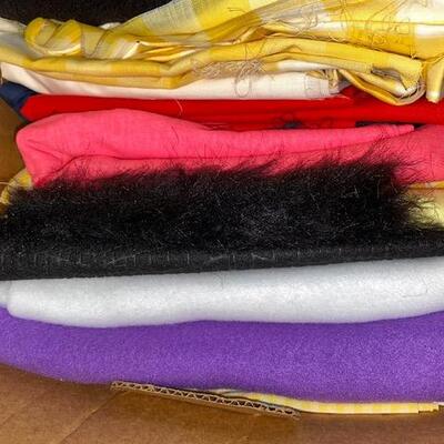 Lot 466 - fabric 