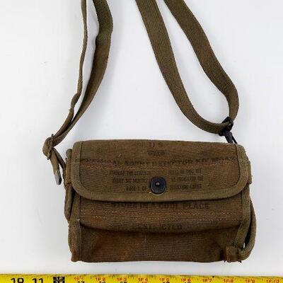 VINTAGE MILITARY CARRY CASE 