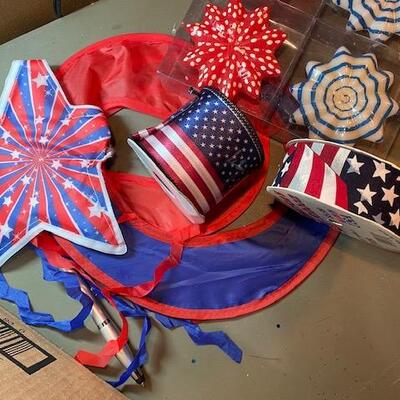 Lot 485 - 4th of July decs