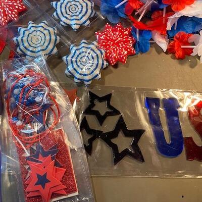 Lot 485 - 4th of July decs
